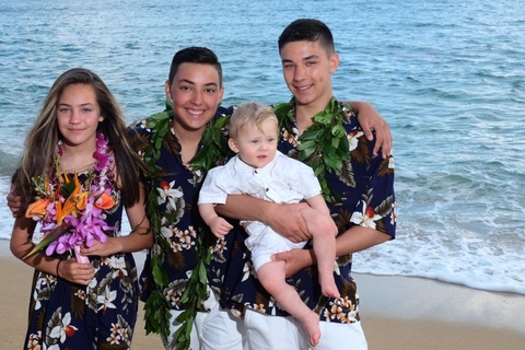 Lavahut - Matching Hawaiian shirts, dresses & clothing - Dunnavant_Amy_James2