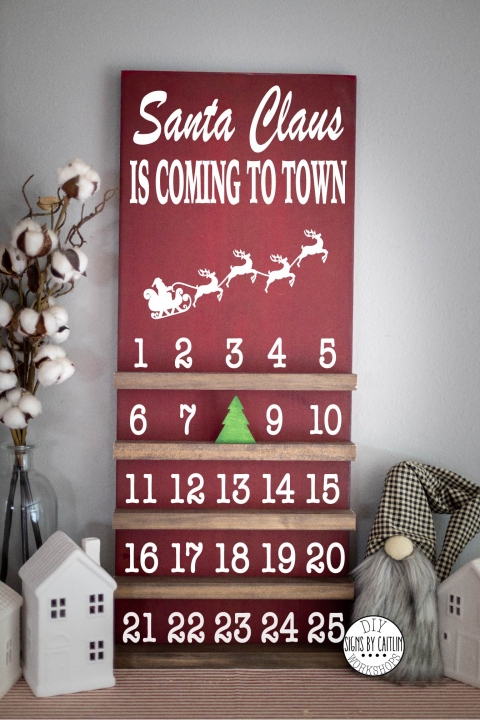 Santa Claus is Coming to Town Christmas Hanging Decor Sign 9"X15" w 