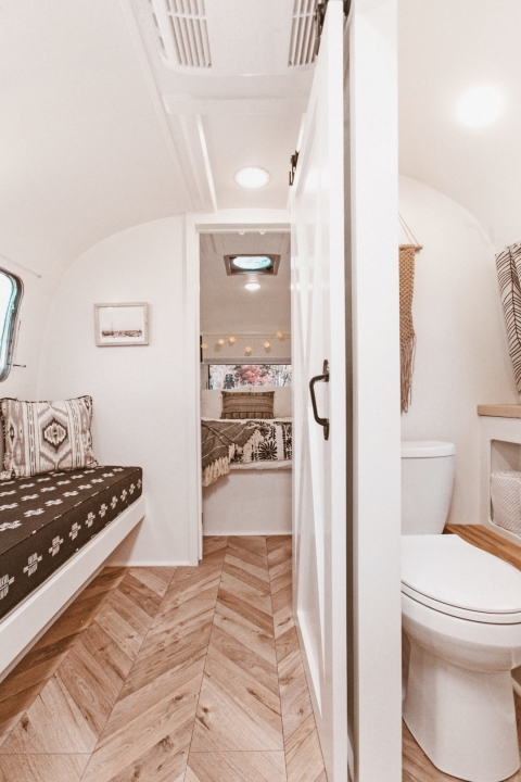 airstream bathroom